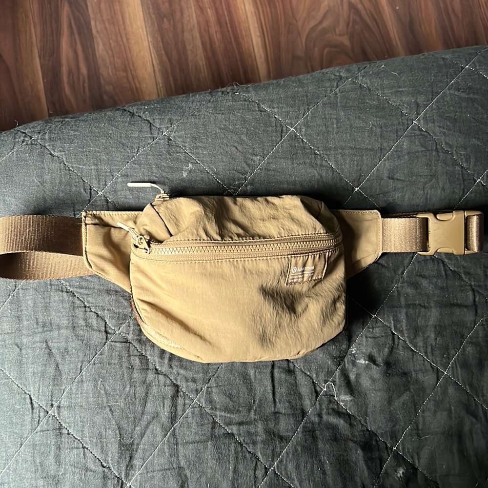 Lululemon crossbody bag